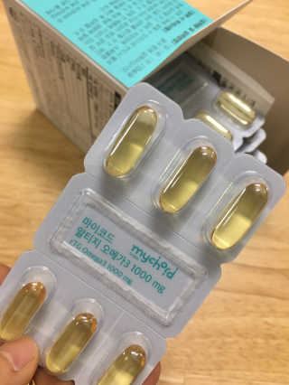 JW중외제약 마이코드 알티지 오메가3 1000 mg — 4점을 준 리뷰어가 2020년 7월 올린 사용 사진