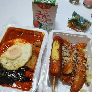 죠스떡볶이 [죠스푸드] 짜빠떡볶이+떡또그+범벅만두 신메뉴 3종 — 5점을 준 리뷰어가 2020년 4월 올린 사용 사진