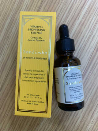 [스킨큐어] 산다화 비타민C 화이트닝 에센스 30ml — 5점을 준 리뷰어가 2020년 4월 올린 사용 사진