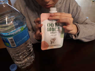 [꾸콤] 참참 OOTD쉐이크 담백한 일주일세트 50g x 5 — 5점을 준 리뷰어가 2020년 11월 올린 사용 사진
