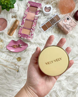 VELY VELY 아우라 허니 글로우 쿠션 — 1.5점을 준 리뷰어가 2020년 4월 올린 사용 사진