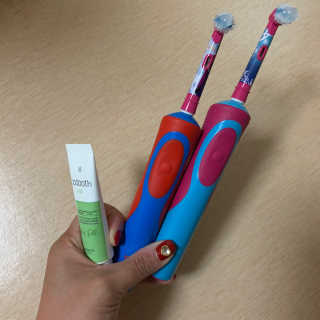 메디덴코 투투스 키즈 어린이 치약 — 5점을 준 리뷰어가 2020년 4월 올린 사용 사진