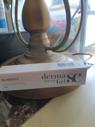 derma SC-Gel 더마에스씨 겔 20g — 3점을 준 리뷰어가 2020년 5월 올린 사용 사진