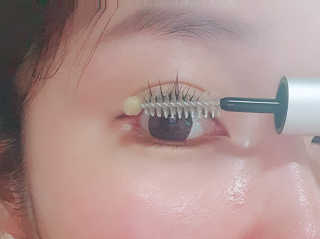 닥터존스킨 눈썹자라 — 5점을 준 리뷰어가 2020년 8월 올린 사용 사진