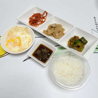 바다는다웰빙이다 완도사랑 전복죽 250g - 2팩 + 전복장조림 2팩 — 3점을 준 리뷰어가 2020년 9월 올린 사용 사진