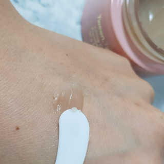 Tween.Ty Skin 트웬티스킨 리프팅 크림 프리미엄 라인 — 3점을 준 리뷰어가 2020년 10월 올린 사용 사진