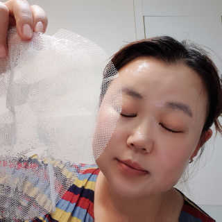 이너풀 하이 모이스처라이징 바이오셀룰로오스 마스크 — 5점을 준 리뷰어가 2020년 7월 올린 사용 사진