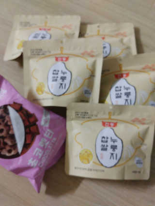 [꾸콤] 참참 전통 찹쌀 누룽지 일주일세트 60g x 5 — 5점을 준 리뷰어가 2020년 10월 올린 사용 사진