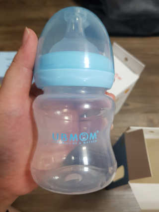 유비맘 신생아젖병 120ml 트리플팩_ 젖꼭지 포함 — 5점을 준 리뷰어가 2020년 8월 올린 사용 사진