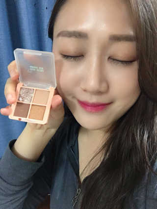 [블랙루즈] 크리스탈 하트 락 섀도우 4종 중 택1 — 5점을 준 리뷰어가 2020년 9월 올린 사용 사진