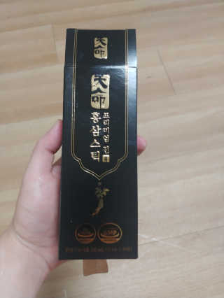 헬스업_천명진프리미엄홍삼스틱_10ml x 30포 — 5점을 준 리뷰어가 2020년 8월 올린 사용 사진