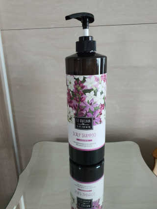 르퀼라야 스칼프 샴푸 810ml [가드니아/포레스트] — 5점을 준 리뷰어가 2020년 7월 올린 사용 사진