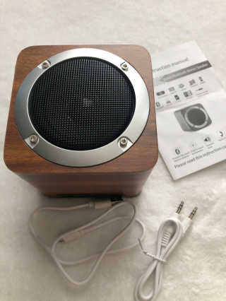 SEVIZ MINI10W 레트로 블루투스 스피커 — 5점을 준 리뷰어가 2020년 9월 올린 사용 사진