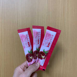 헬스업_쁘띠쁘띠석류콜라겐젤리_20g x 14포 — 5점을 준 리뷰어가 2020년 11월 올린 사용 사진