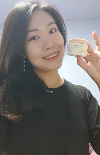 어글리프루프 크림 바이어글리 하이드레이션 샤워 50ml — 5점을 준 리뷰어가 2020년 10월 올린 사용 사진