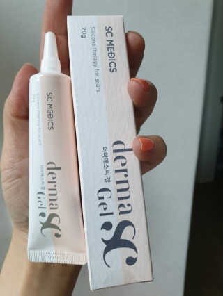 derma SC-Gel 더마에스씨 겔 20g — 5점을 준 리뷰어가 2020년 4월 올린 사용 사진