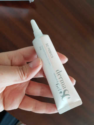 derma SC-Gel 더마에스씨 겔 20g — 5점을 준 리뷰어가 2020년 4월 올린 사용 사진