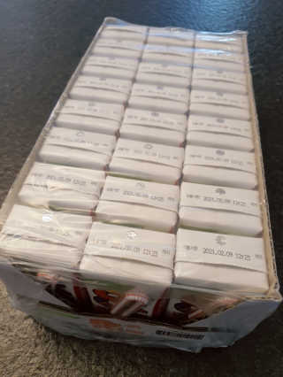 [풀무원녹즙] 어린이 과채음료, 라토앤 트로피칼 1box — 5점을 준 리뷰어가 2020년 10월 올린 사용 사진