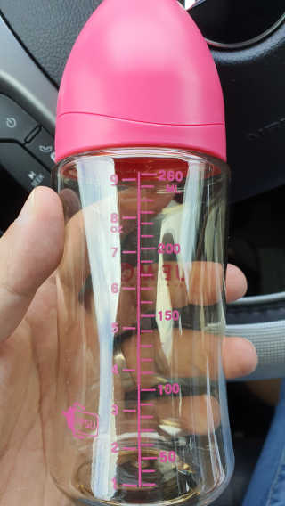 유비맘 PPSU 젖병 노꼭지_260ml_컬러 랜덤 발송 — 5점을 준 리뷰어가 2020년 7월 올린 사용 사진