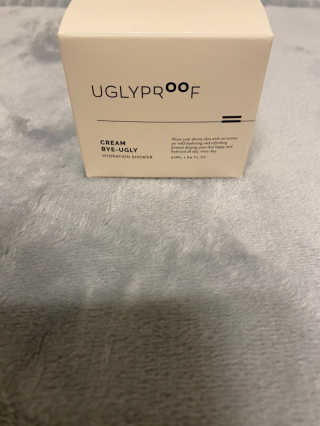 어글리프루프 크림 바이어글리 하이드레이션 샤워 50ml — 5점을 준 리뷰어가 2020년 12월 올린 사용 사진