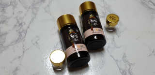 서울약사신협_프리미엄황삼골드_3.75g x 12환+75mgx12병 — 5점을 준 리뷰어가 2020년 9월 올린 사용 사진