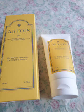 아르투아 ARTOIS 꽃밭에 누운듯 은은한 꽃향기, 아르투아 자르 바디로션 — 5점을 준 리뷰어가 2020년 7월 올린 사용 사진