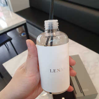 레나스 프리미엄 아로마 디퓨저 200ml  [1SET] — 5점을 준 리뷰어가 2020년 9월 올린 사용 사진