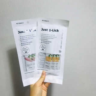 [펫토리아] 건강하게 리뉴얼된 NEW 짜먹는 한입뚝딱 — 4점을 준 리뷰어가 2020년 4월 올린 사용 사진