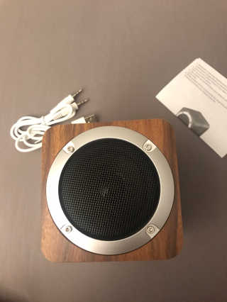 SEVIZ MINI10W 레트로 블루투스 스피커 — 3.5점을 준 리뷰어가 2020년 9월 올린 사용 사진