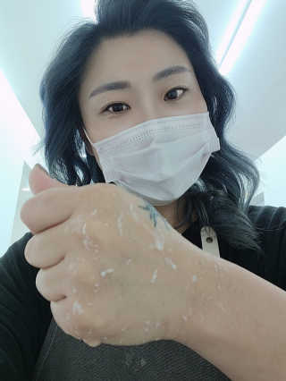 [마더메이드]엑스폴리에이팅 아쿠아 필링젤 w.그린티_K — 5점을 준 리뷰어가 2020년 10월 올린 사용 사진