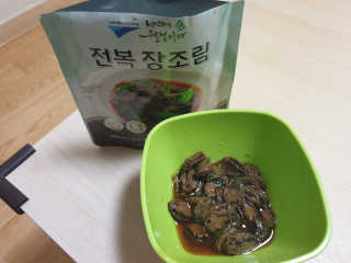 바다는다웰빙이다 완도사랑 전복죽 250g - 2팩 + 전복장조림 2팩 — 5점을 준 리뷰어가 2020년 11월 올린 사용 사진