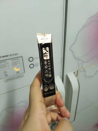 헬스업_천명진프리미엄홍삼스틱_10ml x 30포 — 5점을 준 리뷰어가 2020년 8월 올린 사용 사진