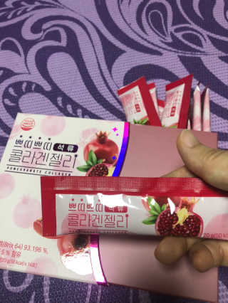 헬스업_쁘띠쁘띠석류콜라겐젤리_20g x 14포 — 4.5점을 준 리뷰어가 2020년 9월 올린 사용 사진