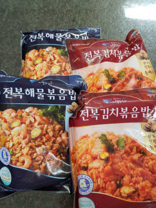 바다는다웰빙이다 전복해물볶음밥/전복김치볶음밥 250g-4봉지 — 5점을 준 리뷰어가 2020년 8월 올린 사용 사진