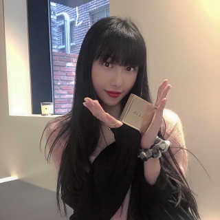 스틸라 헤븐스 휴 하이라아이터 — 5점을 준 리뷰어가 2020년 5월 올린 사용 사진