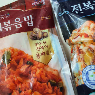 바다는다웰빙이다 전복해물볶음밥/전복김치볶음밥 250g-4봉지 — 5점을 준 리뷰어가 2020년 7월 올린 사용 사진