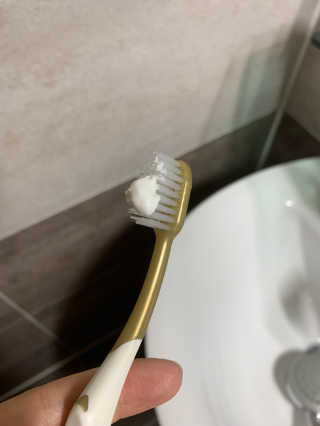 봄날연구소 부광 네오메드치약 2개+ 30g 휴대용 미니치약 — 4.5점을 준 리뷰어가 2020년 11월 올린 사용 사진
