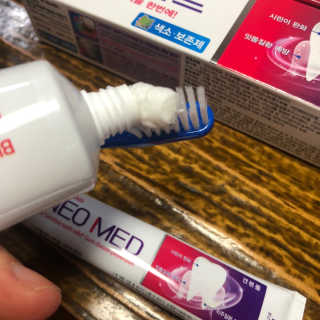 봄날연구소 부광 네오메드치약 3개 — 5점을 준 리뷰어가 2020년 12월 올린 사용 사진