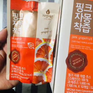 자연에온 핑크 자몽 착즙 100mL 10개입 2BOX — 4점을 준 리뷰어가 2020년 11월 올린 사용 사진
