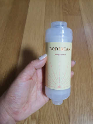 바디빔 비타민 샤워필터 망고피치향 — 5점을 준 리뷰어가 2020년 5월 올린 사용 사진