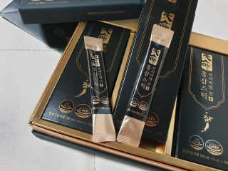 헬스업_천명진프리미엄홍삼스틱_10ml x 30포 — 5점을 준 리뷰어가 2020년 7월 올린 사용 사진