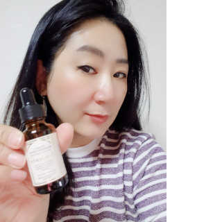 [스킨큐어] 산다화 비타민C 화이트닝 에센스 30ml — 5점을 준 리뷰어가 2020년 4월 올린 사용 사진