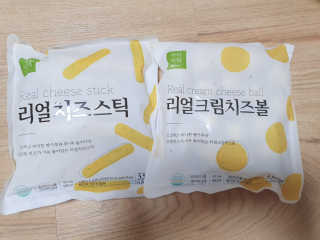 가치식탁 리얼치즈스틱, 리얼크림치즈볼 — 4.5점을 준 리뷰어가 2020년 8월 올린 사용 사진