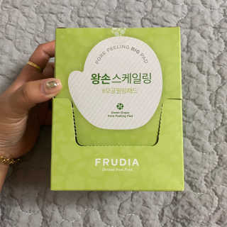 [후르디아] 청포도 매끈약산성 필링 패드_50매 세트 — 5점을 준 리뷰어가 2020년 4월 올린 사용 사진