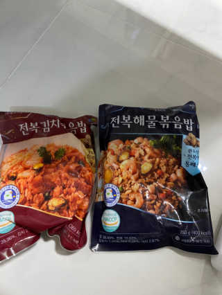 바다는다웰빙이다 전복해물볶음밥/전복김치볶음밥 250g-4봉지 — 5점을 준 리뷰어가 2020년 10월 올린 사용 사진