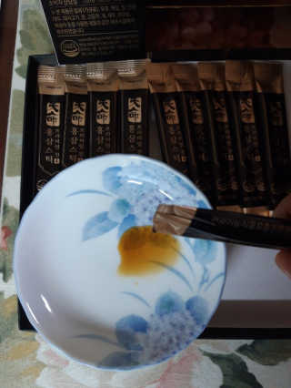 헬스업_천명진프리미엄홍삼스틱_10ml x 30포 — 5점을 준 리뷰어가 2020년 7월 올린 사용 사진
