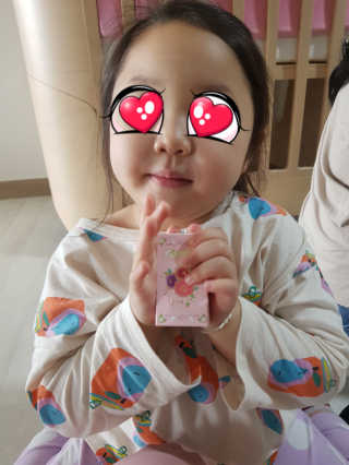꼬메맘마 네이처 달리아핑크 립컬러 — 5점을 준 리뷰어가 2020년 4월 올린 사용 사진