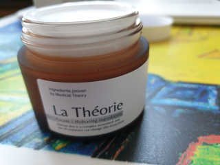La Theorie Hydrating Ingredients | 하이드레이팅 인그레이디언츠 — 5점을 준 리뷰어가 2020년 4월 올린 사용 사진
