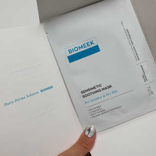 바이오믹 BIOMEEK SENSIMETIC SOOTHING MASK.S — 5점을 준 리뷰어가 2020년 7월 올린 사용 사진