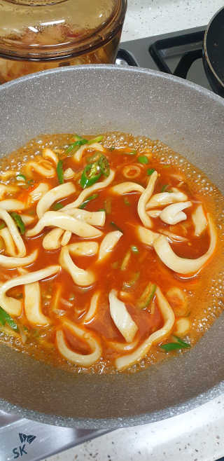 [풀무원] 달콤고추장크림, 양송이버섯크림 누들떡볶이 — 5점을 준 리뷰어가 2020년 5월 올린 사용 사진